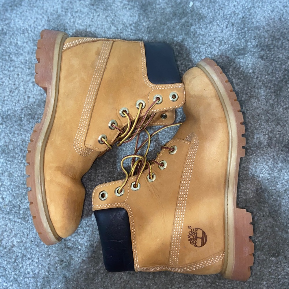 Timberlands suede boots